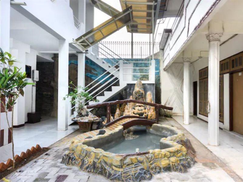 Reddoorz At Pujon Malang Hotel Бату Екстериор снимка