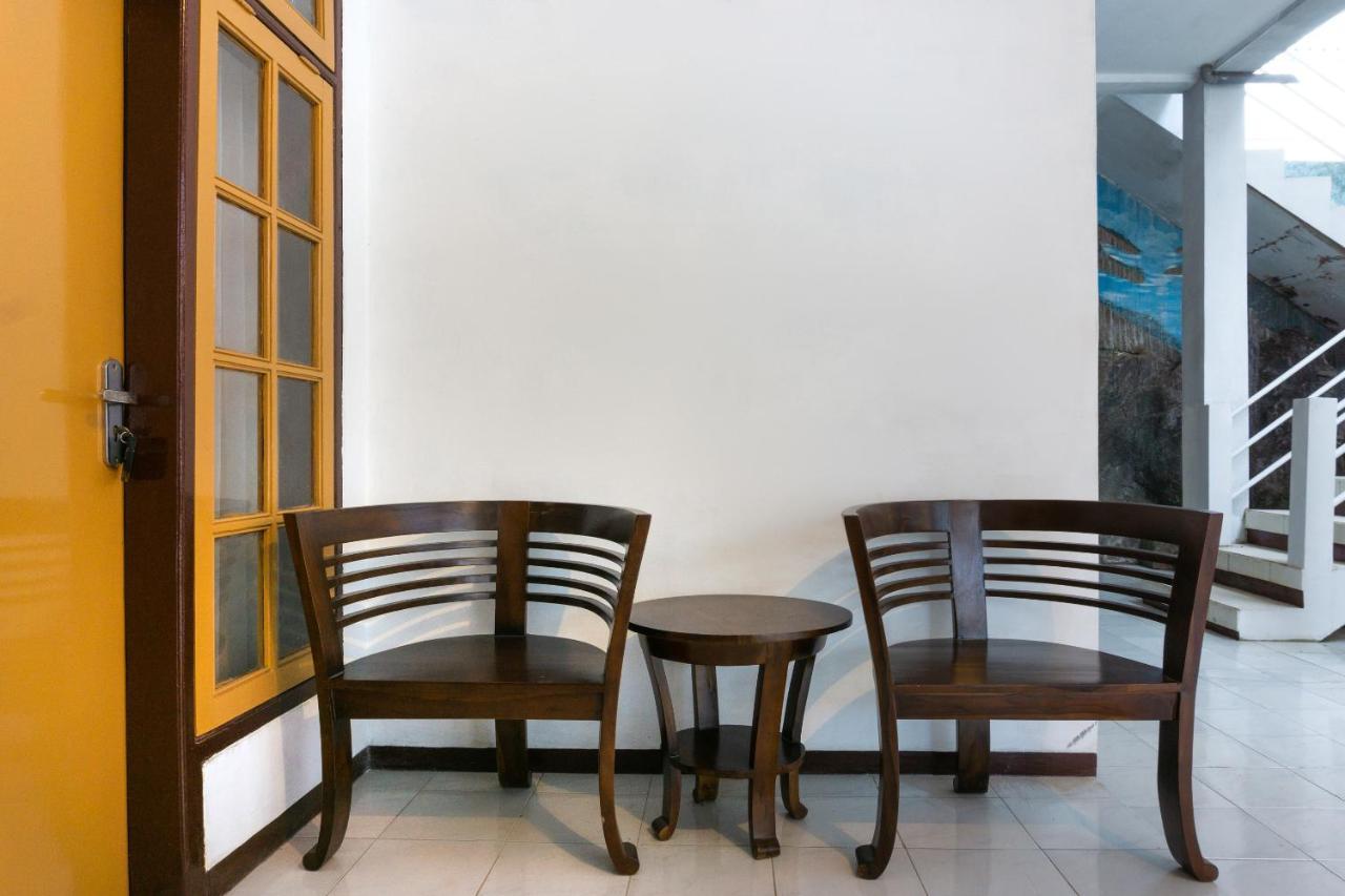 Reddoorz At Pujon Malang Hotel Бату Екстериор снимка