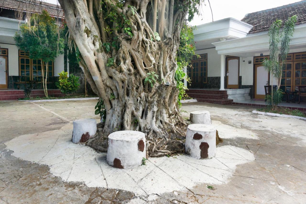 Reddoorz At Pujon Malang Hotel Бату Екстериор снимка