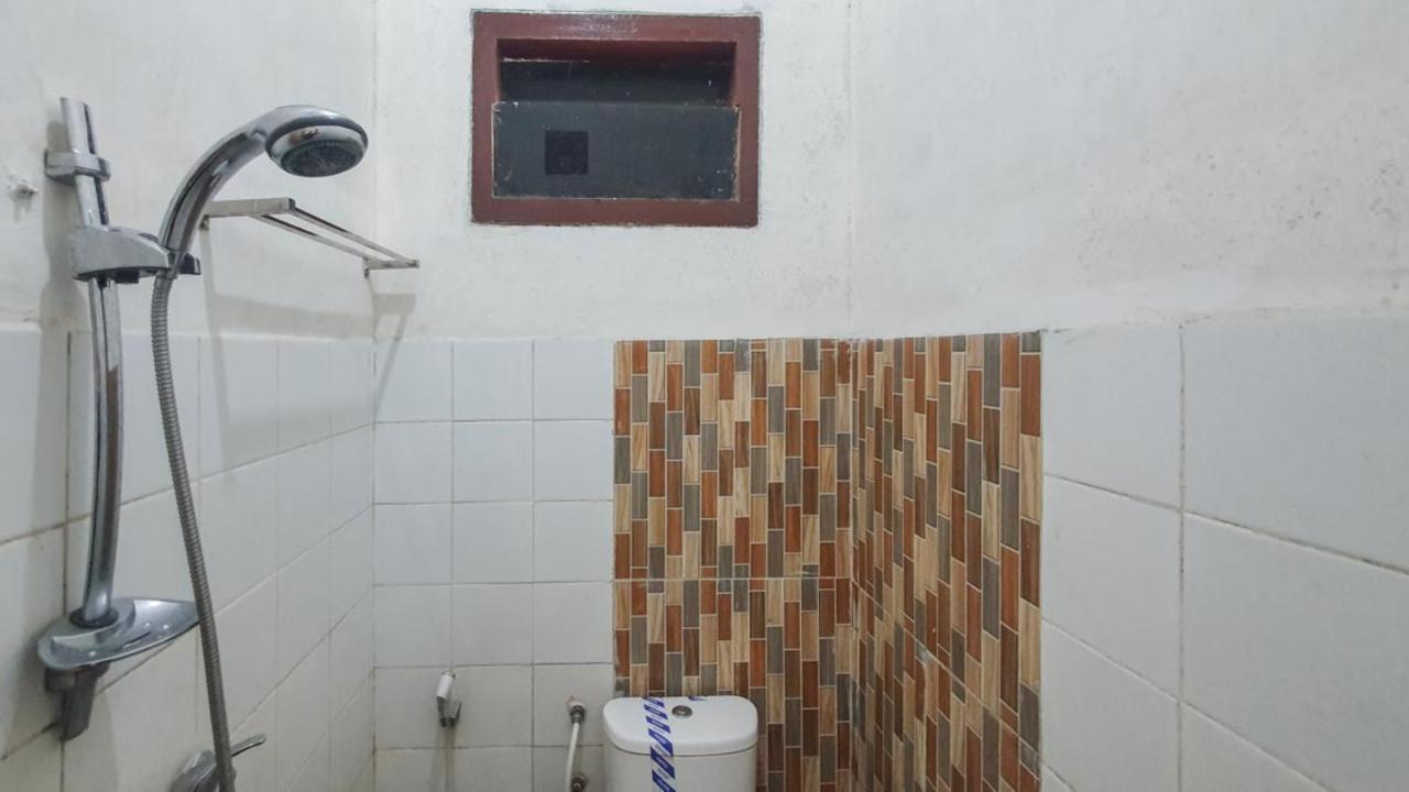Reddoorz At Pujon Malang Hotel Бату Екстериор снимка