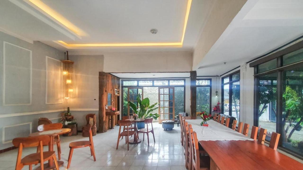 Reddoorz At Pujon Malang Hotel Бату Екстериор снимка